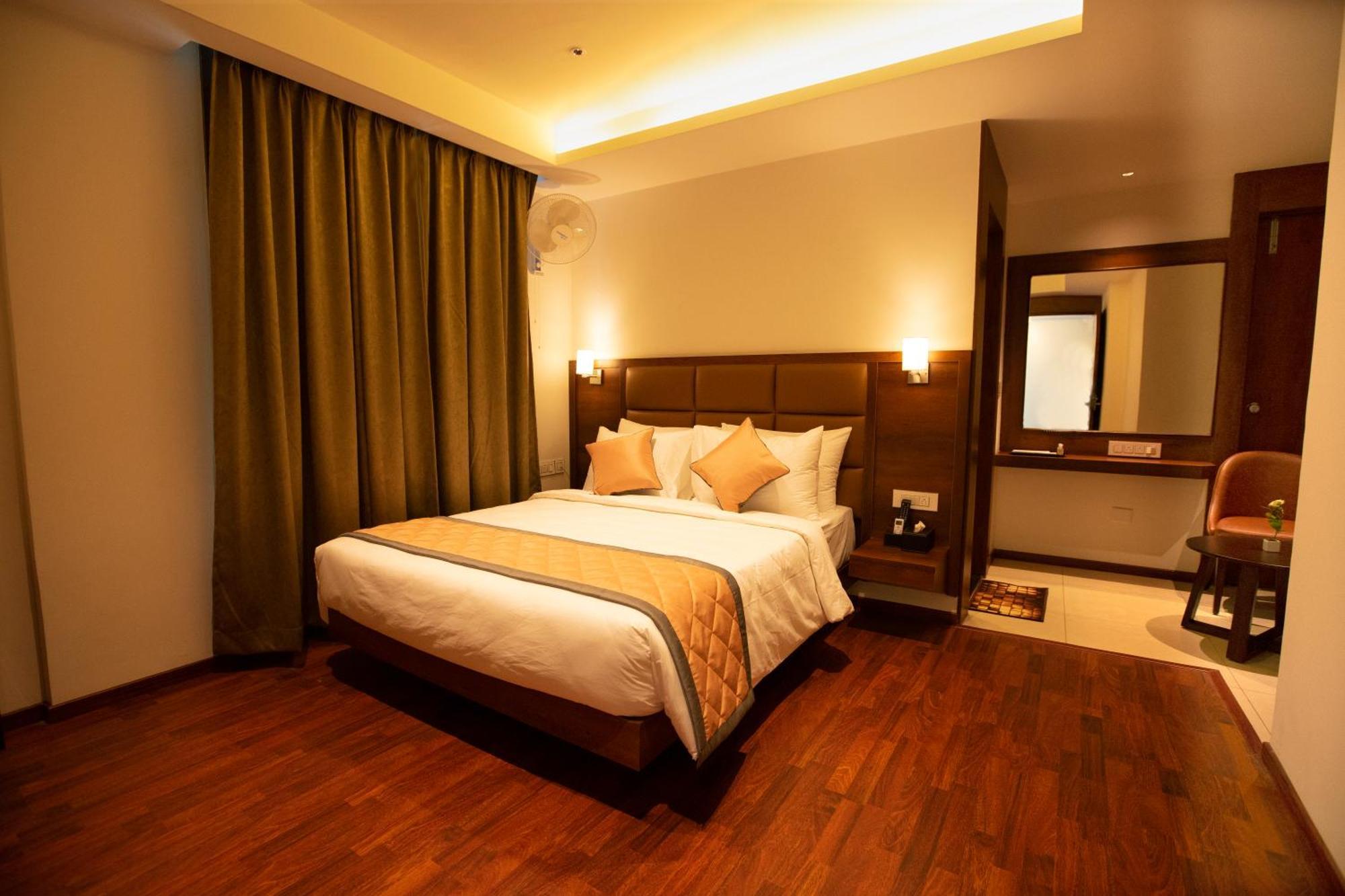 Golden Fortune Inn Hotel Bangalore Exterior foto